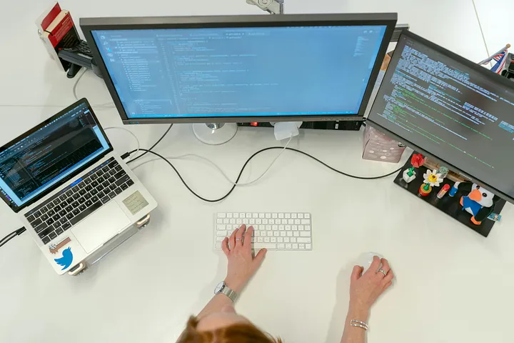 Avoid Version Conflicts in Python with venv